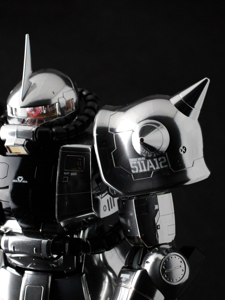 Gundam ZAKU II 30th Anniversary Edition - Molotow Liquid Chrome - details.