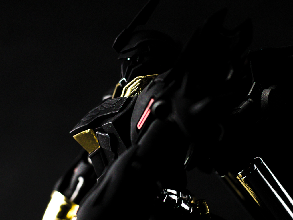 Gundam: MSN-06S Sinanju x Black 3.0 x 24k x Liquid Chrome